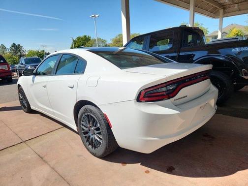 Bright White Clearcoat 2016 Dodge Charger SE