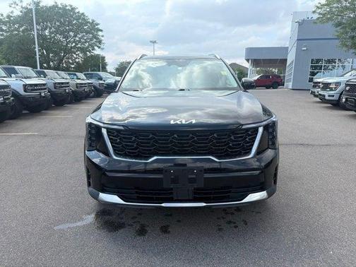 Ebony Black 2024 Kia Sorento S