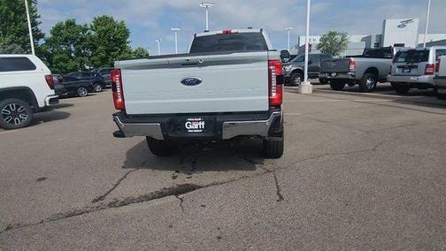 Avalanche 2025 Ford F-350 Lariat Super Duty