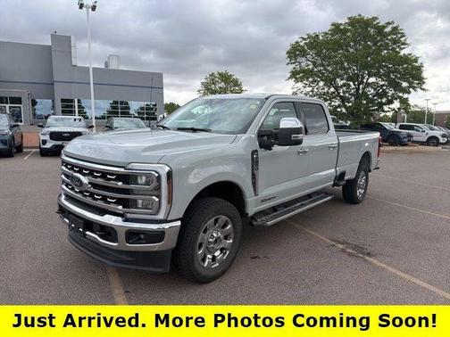 Avalanche 2025 Ford F-350 Lariat Super Duty