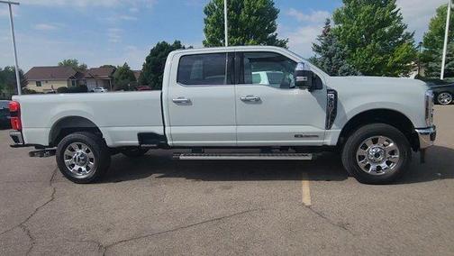 Avalanche 2025 Ford F-350 Lariat Super Duty