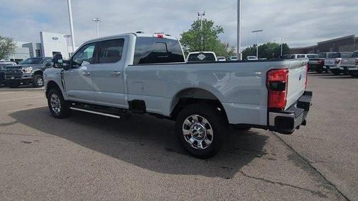 Avalanche 2025 Ford F-350 Lariat Super Duty