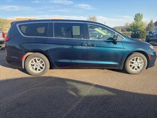 Fathom Blue Pearlcoat 2023 Chrysler Pacifica Touring-L