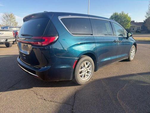 Fathom Blue Pearlcoat 2023 Chrysler Pacifica Touring-L