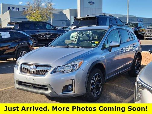 Ice Silver Metallic 2017 Subaru Crosstrek 2.0i Premium