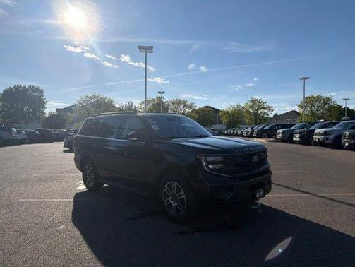 Black Metallic 2025 Ford Expedition Active
