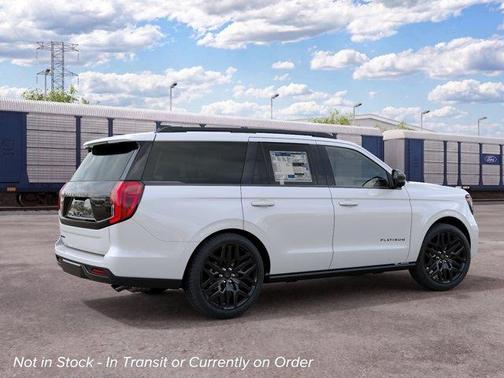 Star White 2027 Ford Expedition Platinum