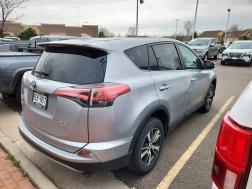 Silver Sky Metallic 2018 Toyota RAV4 XLE