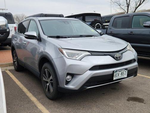 Silver Sky Metallic 2018 Toyota RAV4 XLE