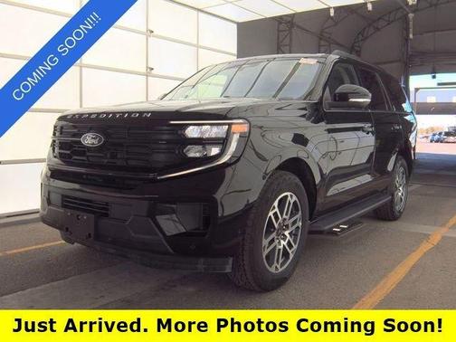 Black Metallic 2025 Ford Expedition Active