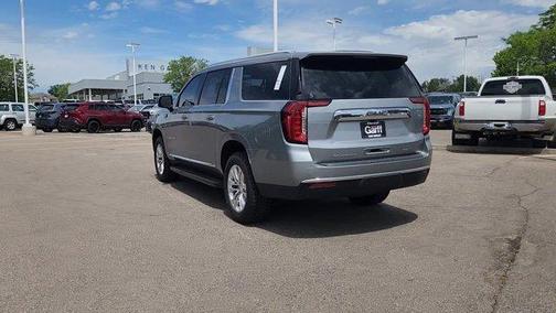 Sterling 2023 GMC Yukon XL SLT