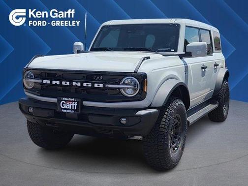 Avalanche Gray 2026 Ford Bronco Outer Banks