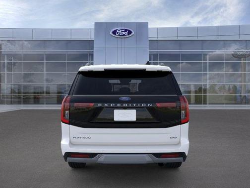 Star White 2026 Ford Expedition Max Platinum