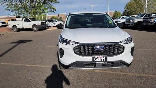 Oxford White 2025 Ford Escape Active