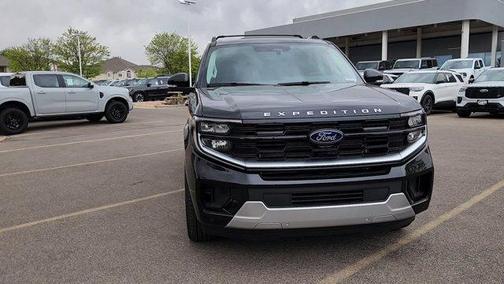 Agate Black Metallic 2026 Ford Expedition Max Platinum