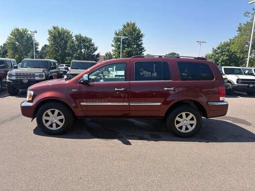 Cognac Crystal Pearl 2008 Chrysler Aspen Limited