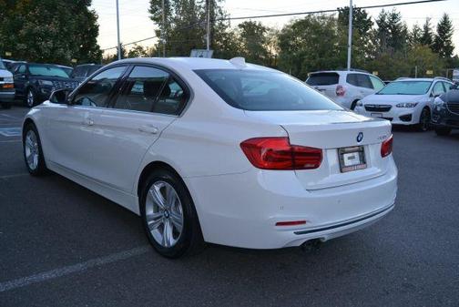 2018 BMW 330 i