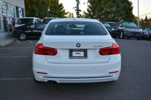 2018 BMW 330 i