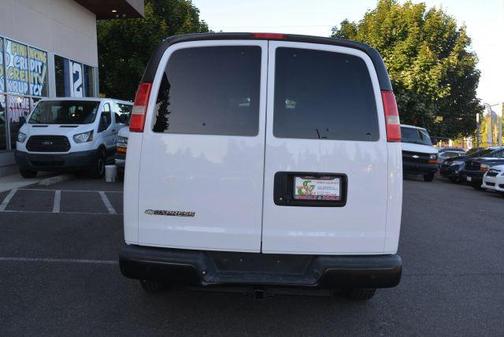 2017 Chevrolet Express 3500 LS