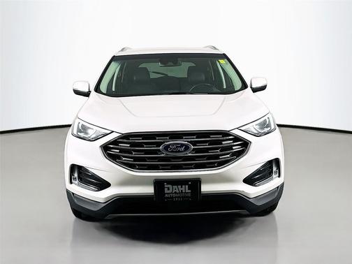 White Platinum Metallic Tri-Coat 2019 Ford Edge SEL