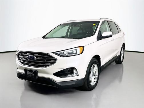 White Platinum Metallic Tri-Coat 2019 Ford Edge SEL