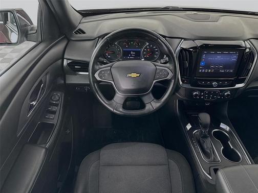 Black Cherry Metallic 2023 Chevrolet Traverse LT Cloth