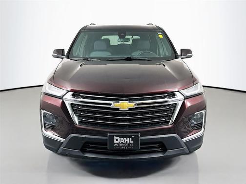 Black Cherry Metallic 2023 Chevrolet Traverse LT Cloth