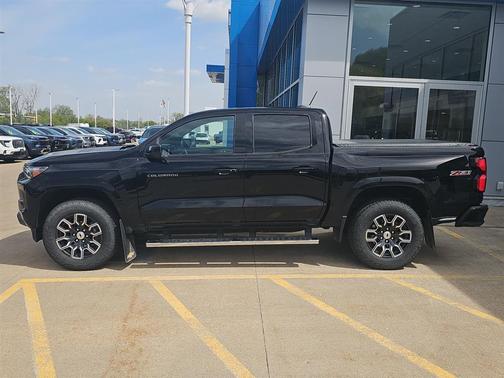 Black 2024 Chevrolet Colorado Z71