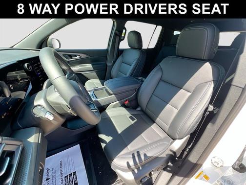 Summit White 2026 Chevrolet Traverse LT