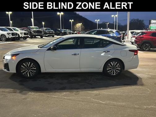 2025 Nissan Altima SV FWD