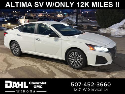 2025 Nissan Altima SV FWD