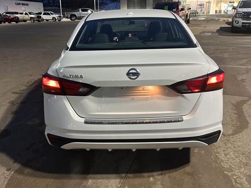 2025 Nissan Altima SV FWD