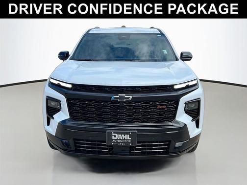 Polar White Tricoat 2026 Chevrolet Traverse RS