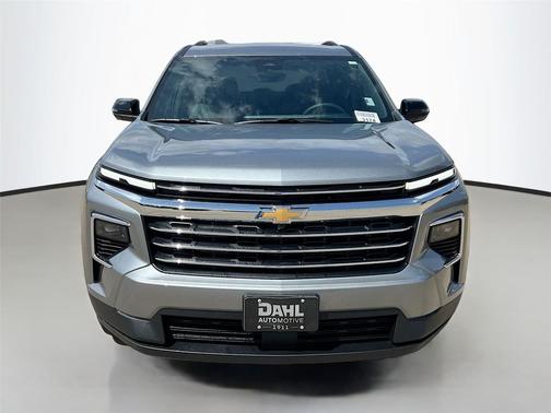 Sterling Gray Metallic 2026 Chevrolet Traverse LT