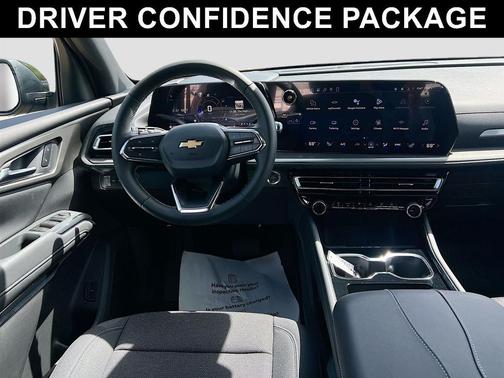 Sterling Gray Metallic 2026 Chevrolet Traverse LT