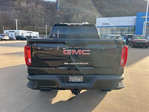 2022 GMC Sierra 1500 AT4