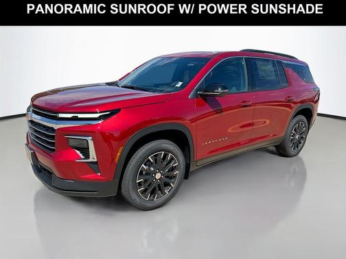 Radiant Red Tintcoat 2026 Chevrolet Traverse LT