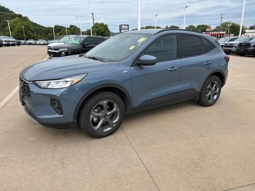 2025 Ford Escape ST-Line Select