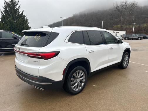 2025 Buick Enclave Preferred FWD