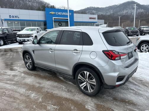 2024 Mitsubishi Outlander Sport SE