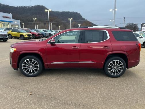 2022 GMC Acadia Denali
