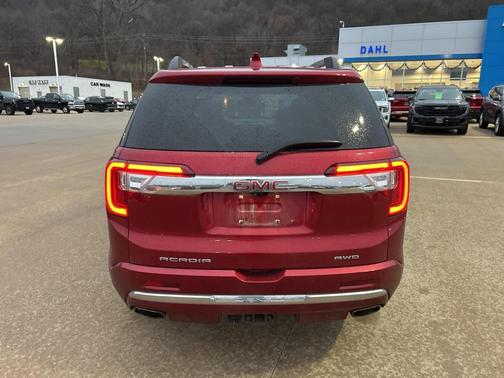 2022 GMC Acadia Denali