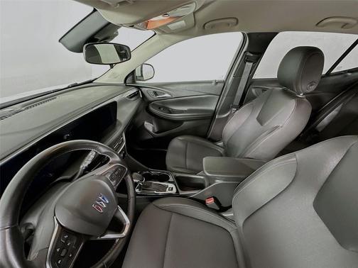 Summit White 2025 Buick Encore GX Preferred