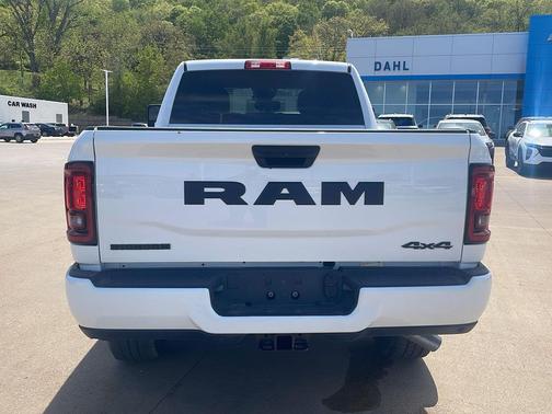 Bright White Clearcoat 2025 RAM 2500 Big Horn Crew Cab 4x4 6'4' Box