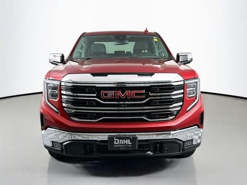 Cayenne Red Tintcoat 2022 GMC Sierra 1500 SLT