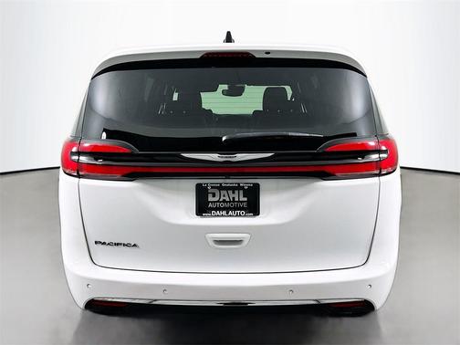 2025 Chrysler Pacifica L