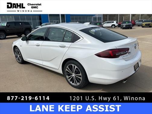 2018 Buick Regal Sportback Essence