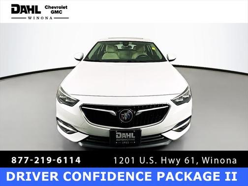 2018 Buick Regal Sportback Essence