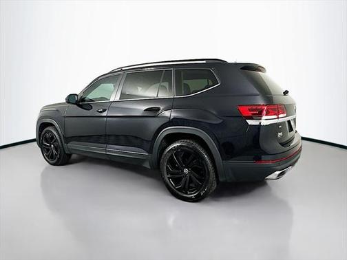 2022 Volkswagen Atlas 2.0T SE w/Technology 4MOTION