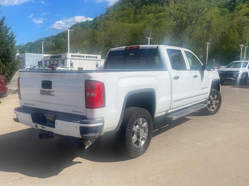 Summit White 2019 GMC Sierra 3500 Denali